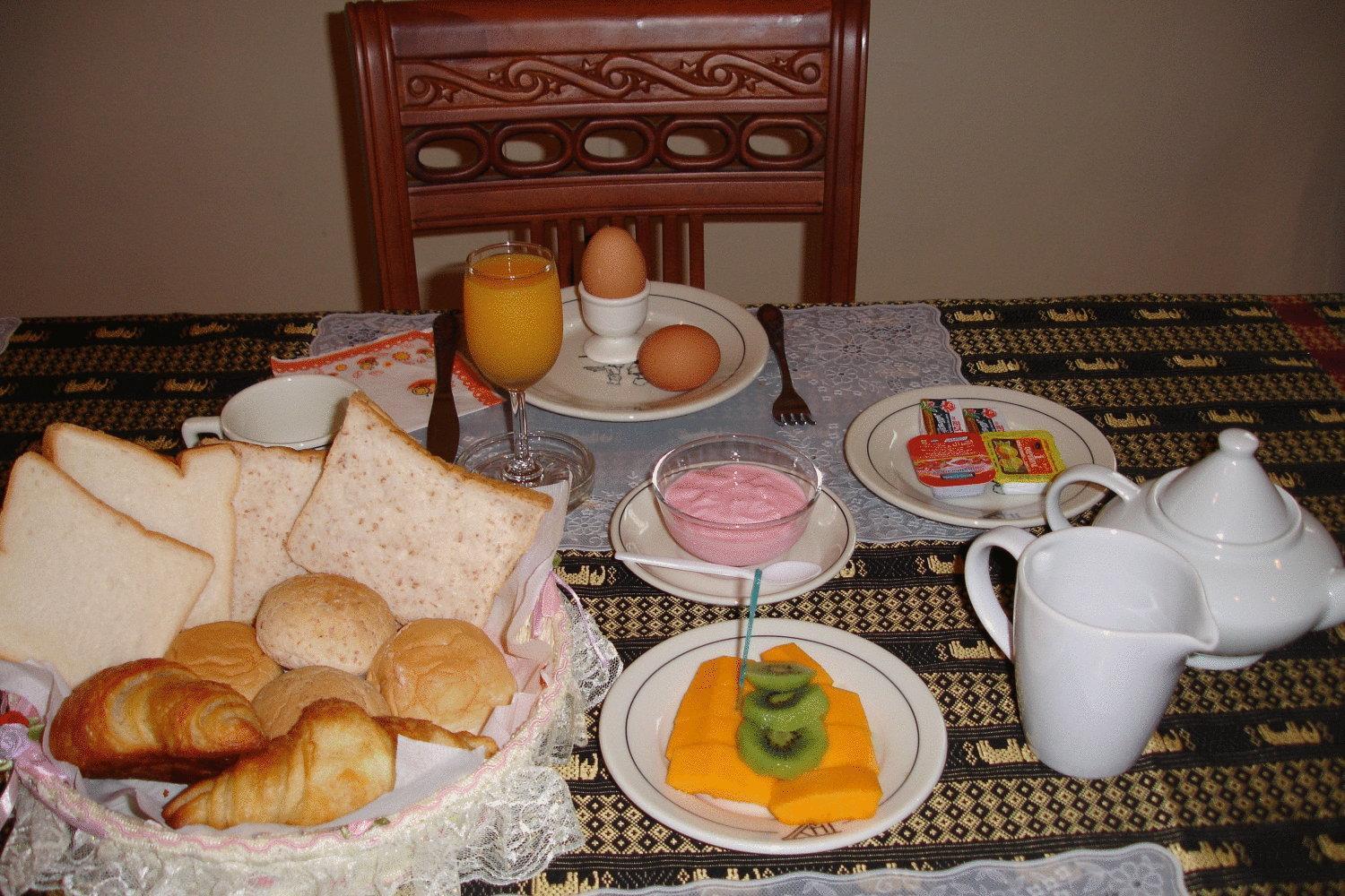 Home Stay Stc Bed And Breakfast Удон-Тхани Экстерьер фото